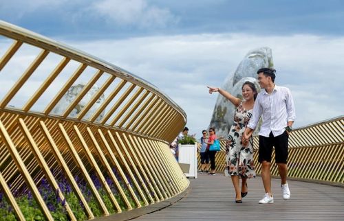 R222- ĐÀ NẴNG-HỘI AN- BÀ NÀ HILLS - HUẾ- SƠN TRÀ( 4N3Đ)